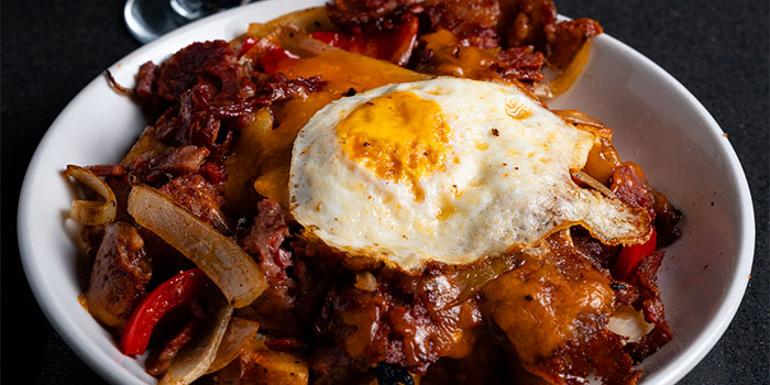 Deblaze brunch eggs with scramble